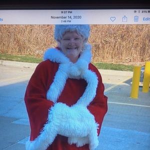 Meet your Posher, Kelly